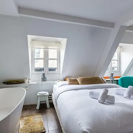 Veeve - Retro Cool On Rue Saint Paul Appartamento Parigi